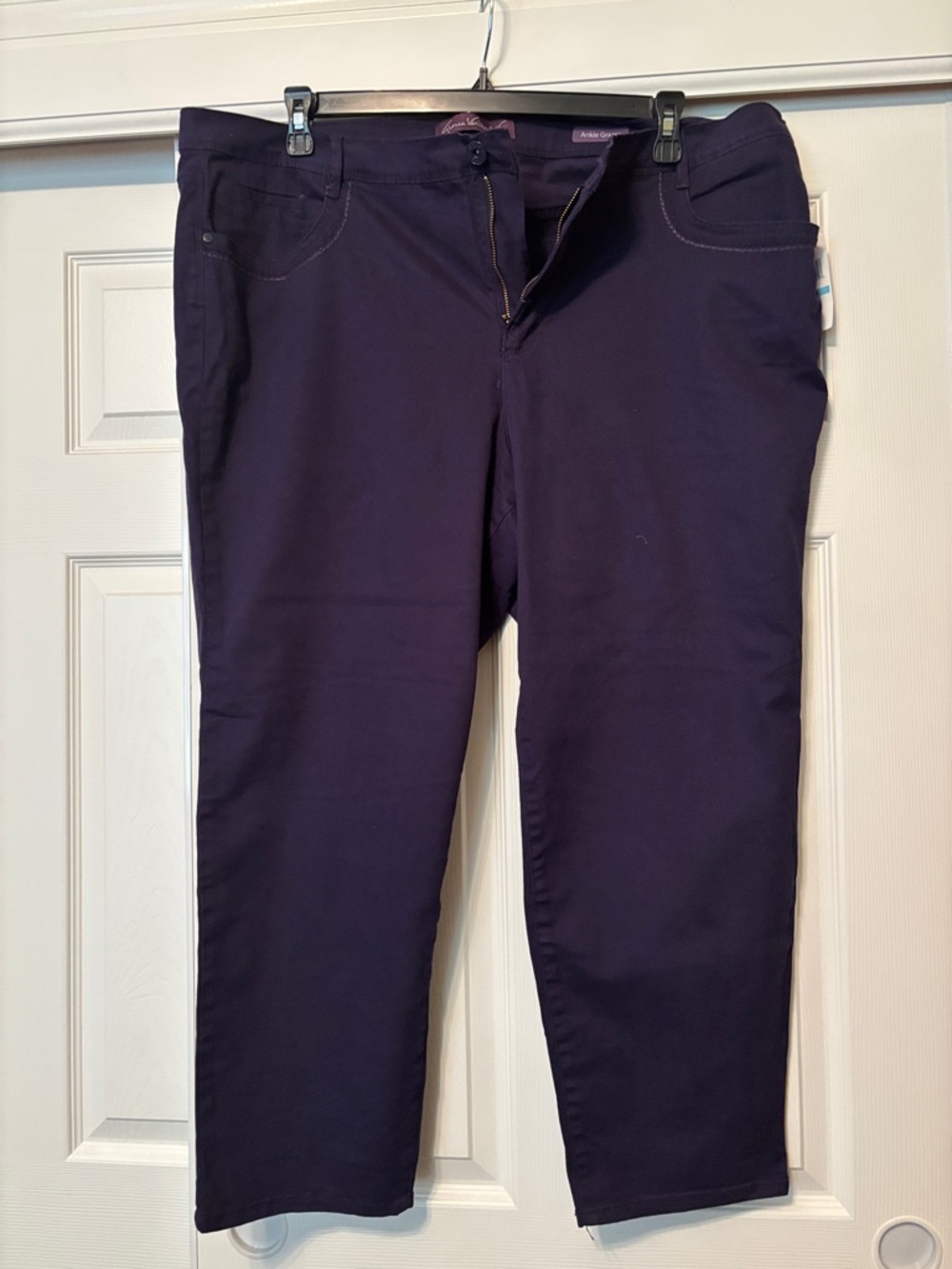 Gloria Vanderbilt Deep Plum Cropped Stretch Pants